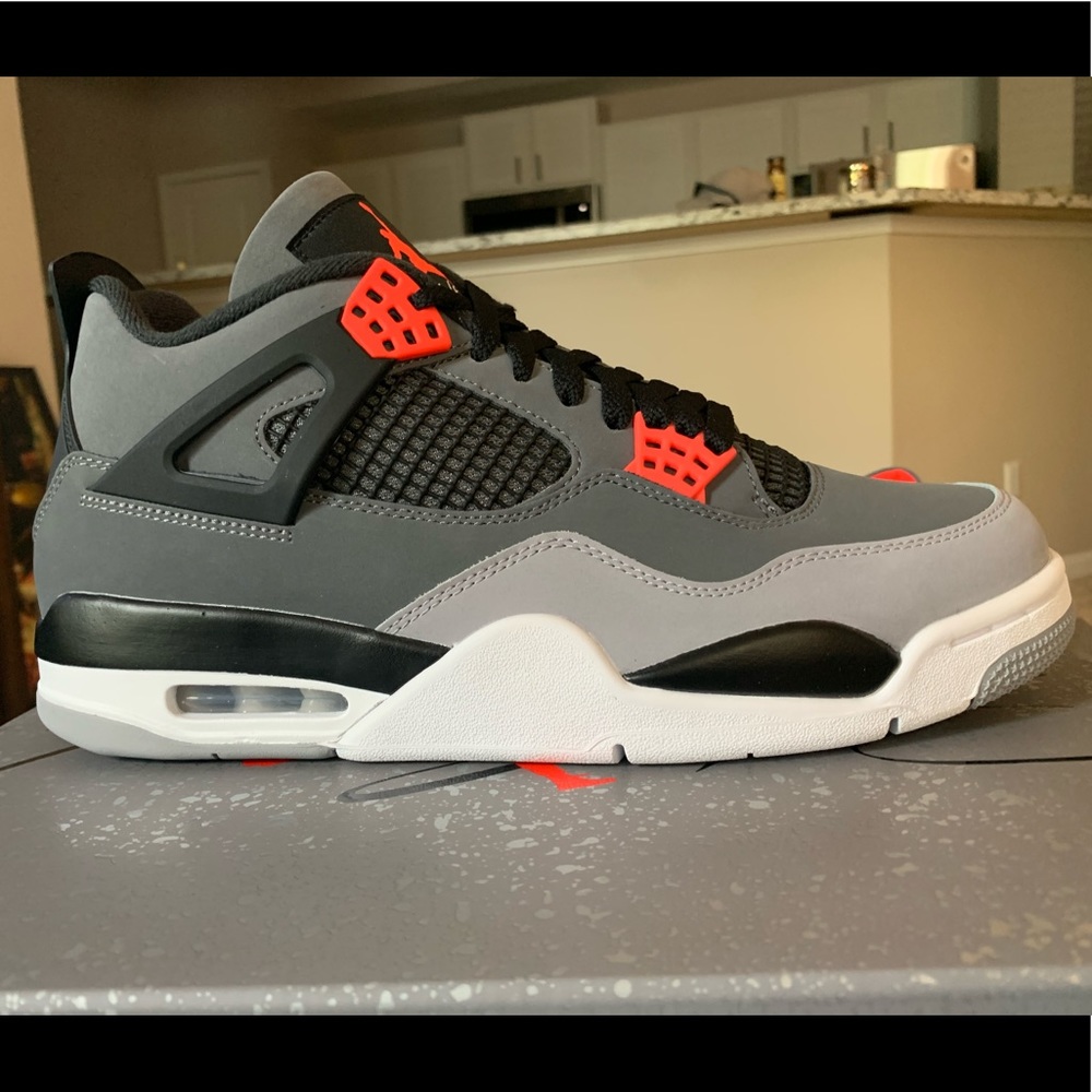 Air Jordan 4 Retro “Infared” Size 10.5(DS)